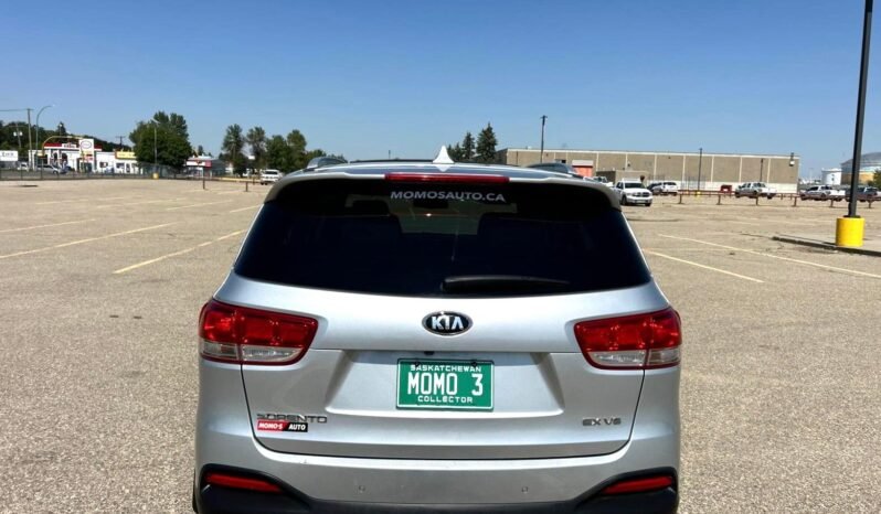 
								2017 Kia Sorento EX AWD SUV full									