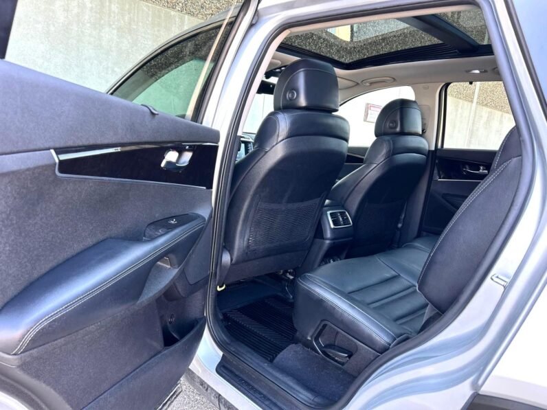 
								2017 Kia Sorento EX AWD SUV full									