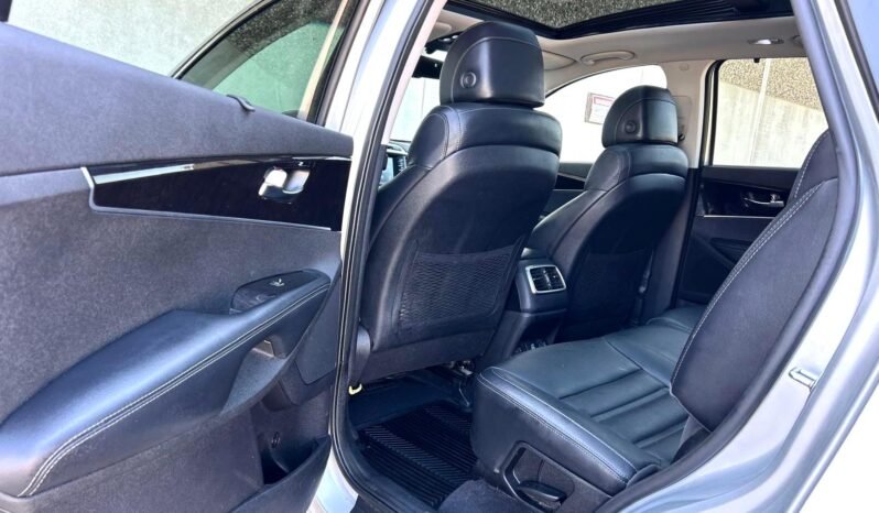 
								2017 Kia Sorento EX AWD SUV full									