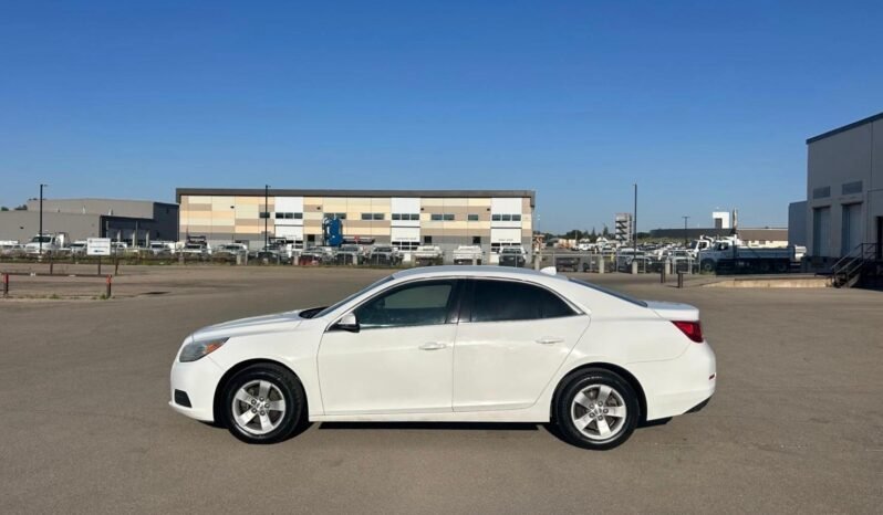 
								2013 Chevrolet Malibu LT Sedan full									