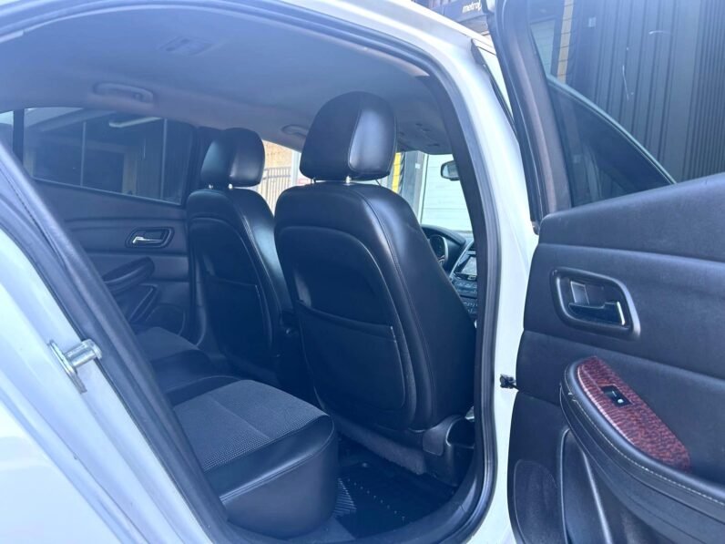 
								2013 Chevrolet Malibu LT Sedan full									