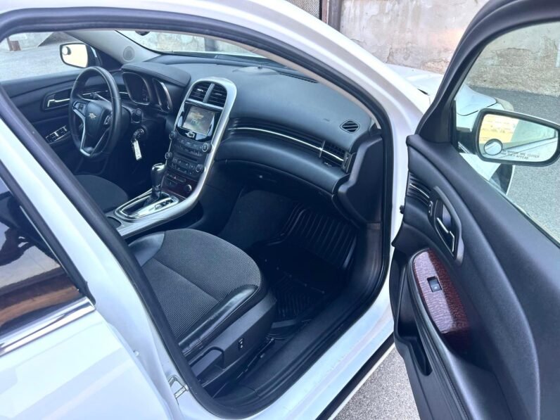 
								2013 Chevrolet Malibu LT Sedan full									