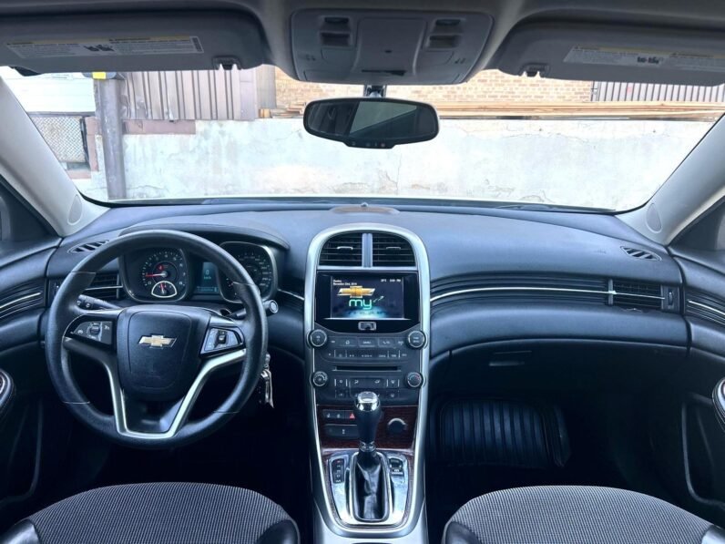 
								2013 Chevrolet Malibu LT Sedan full									