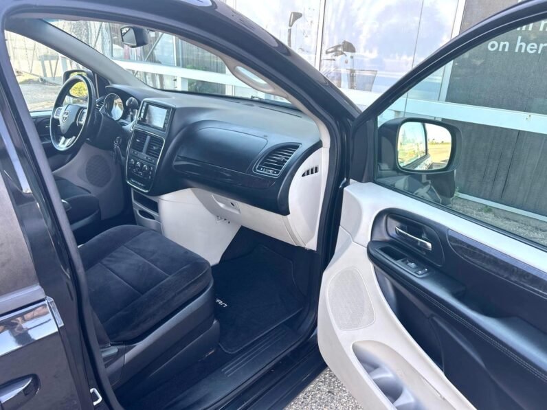 
								2014 Dodge Grand Caravan SE Minivan full									