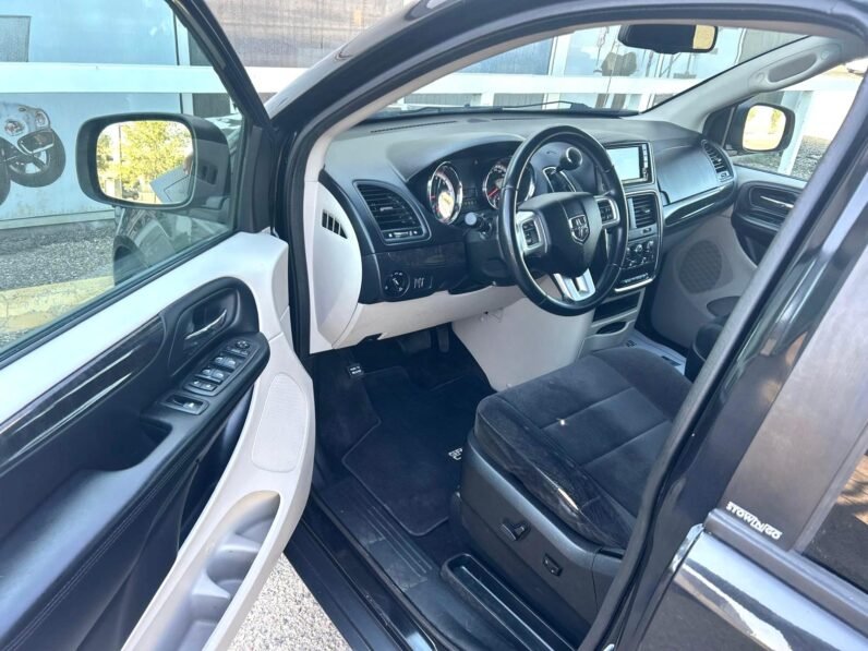 
								2014 Dodge Grand Caravan SE Minivan full									