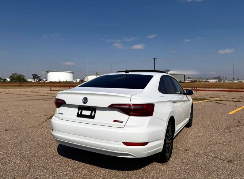 
								2019 Volkswagen Jetta Highline Sedan full									