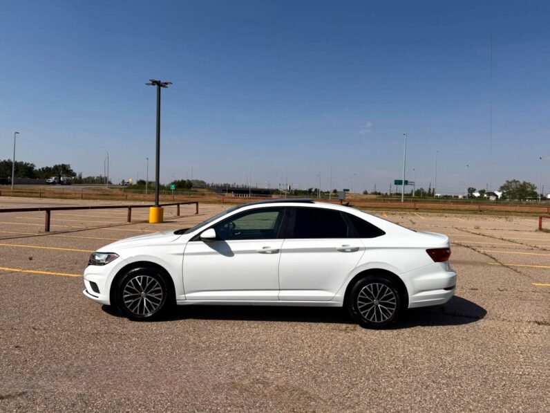 
								2019 Volkswagen Jetta Highline Sedan full									