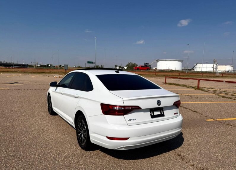
								2019 Volkswagen Jetta Highline Sedan full									
