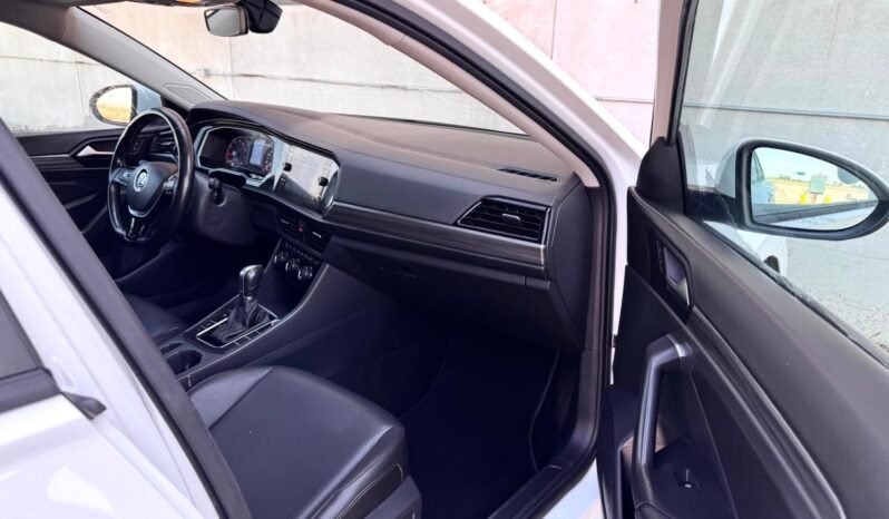
								2019 Volkswagen Jetta Highline Sedan full									