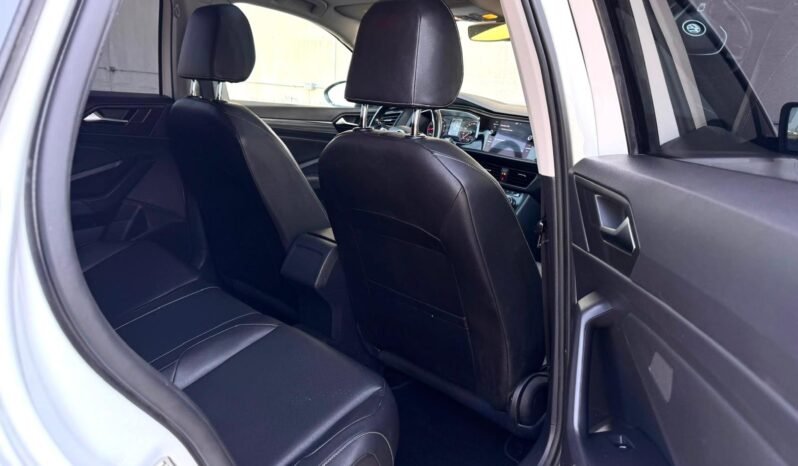 
								2019 Volkswagen Jetta Highline Sedan full									