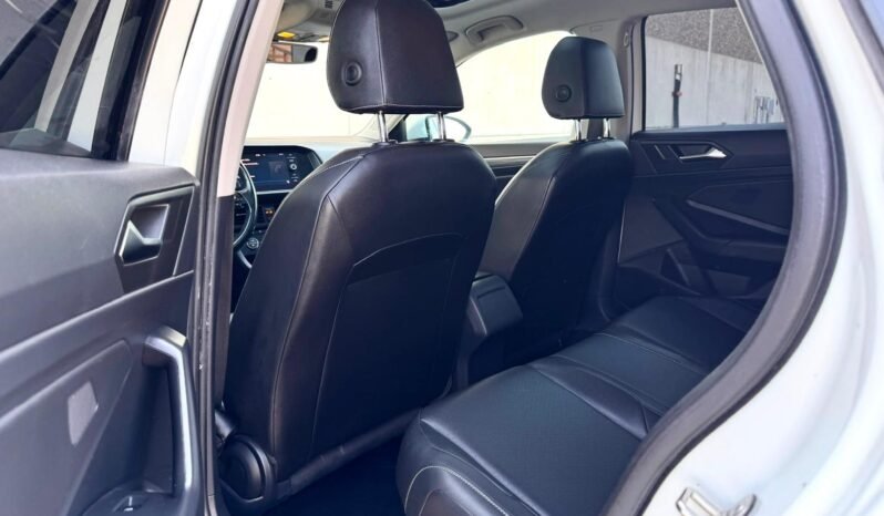 
								2019 Volkswagen Jetta Highline Sedan full									