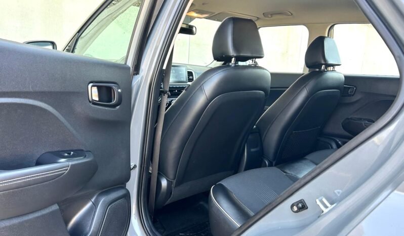 
								2021 Hyundai Venue Trend Hatchback full									