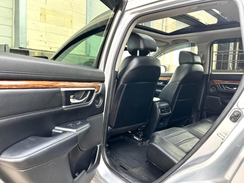
								2019 Honda CR-V Touring AWD SUV full									