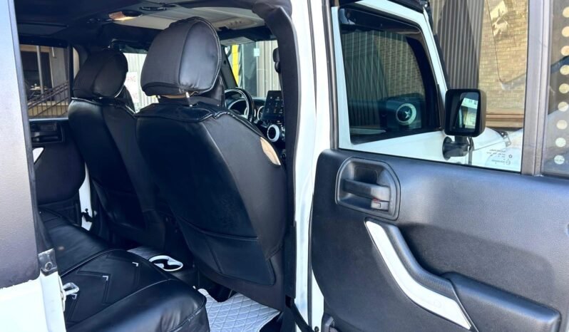 
								2016 Jeep Wrangler Unlimited Sahara 4×4 SUV full									