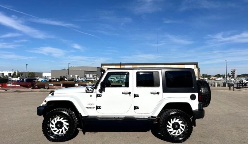 
								2016 Jeep Wrangler Unlimited Sahara 4×4 SUV full									