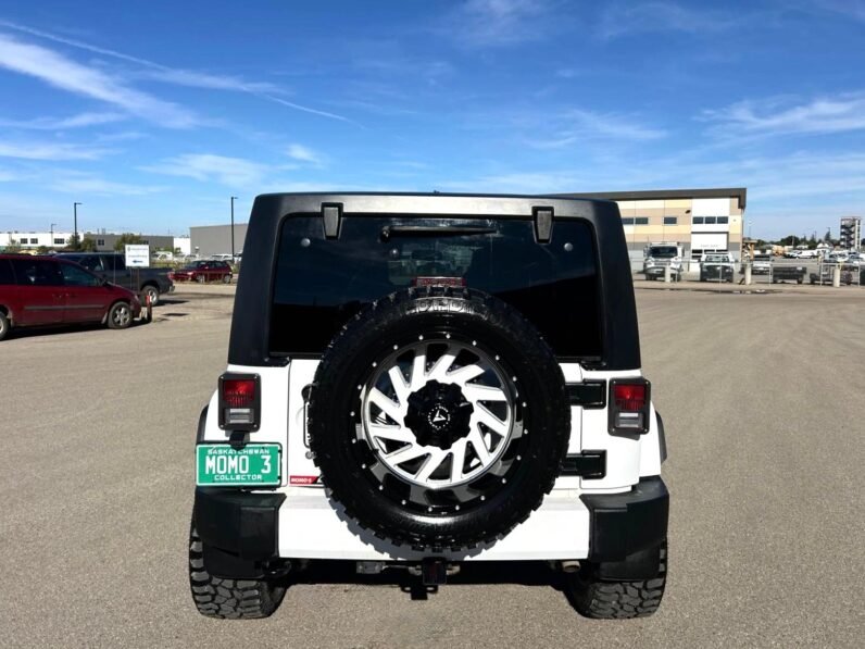 
								2016 Jeep Wrangler Unlimited Sahara 4×4 SUV full									