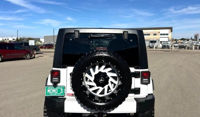 
								2016 Jeep Wrangler Unlimited Sahara 4×4 SUV full									