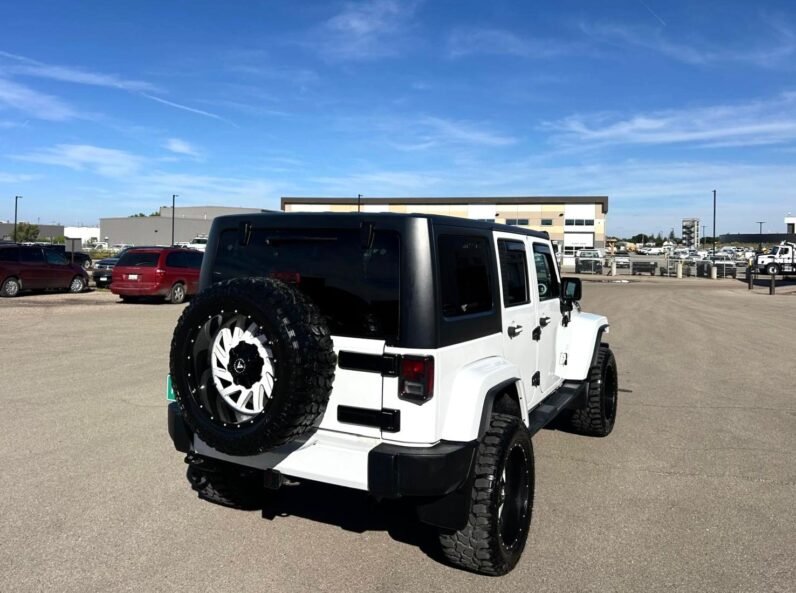 
								2016 Jeep Wrangler Unlimited Sahara 4×4 SUV full									