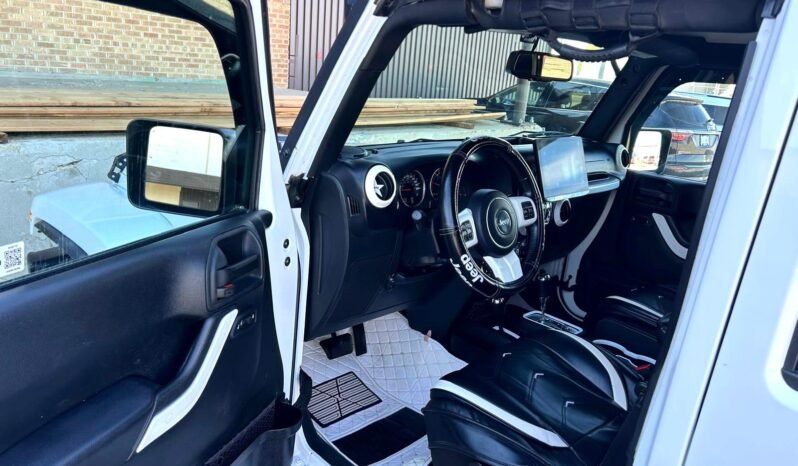 
								2016 Jeep Wrangler Unlimited Sahara 4×4 SUV full									