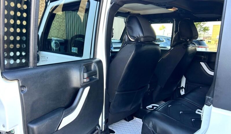 
								2016 Jeep Wrangler Unlimited Sahara 4×4 SUV full									