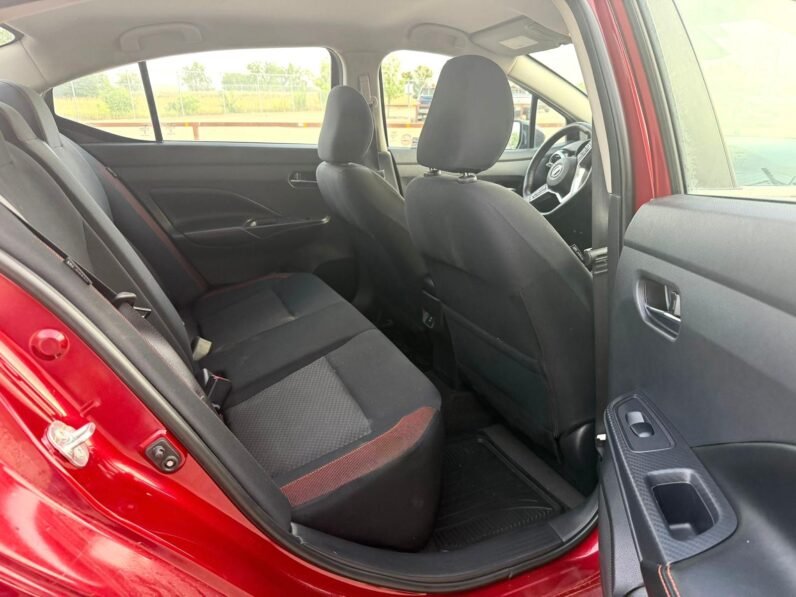 
								2023 Nissan Versa SR Sedan full									