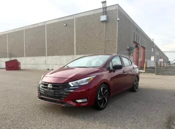 2023 Nissan Versa SR Sedan