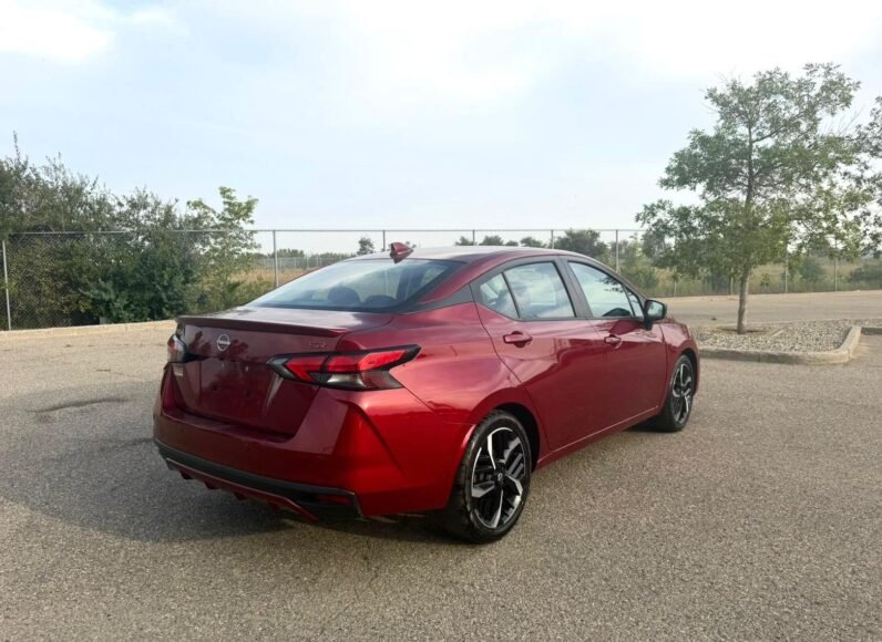 
								2023 Nissan Versa SR Sedan full									