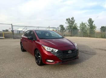 2023 Nissan Versa SR Sedan