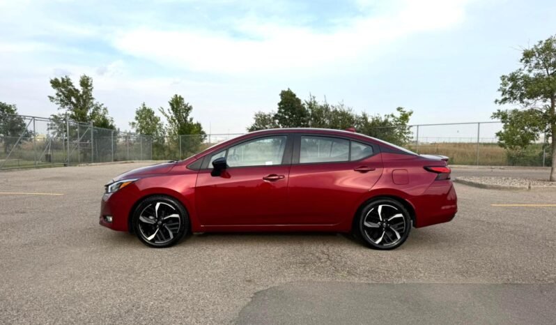 
								2023 Nissan Versa SR Sedan full									