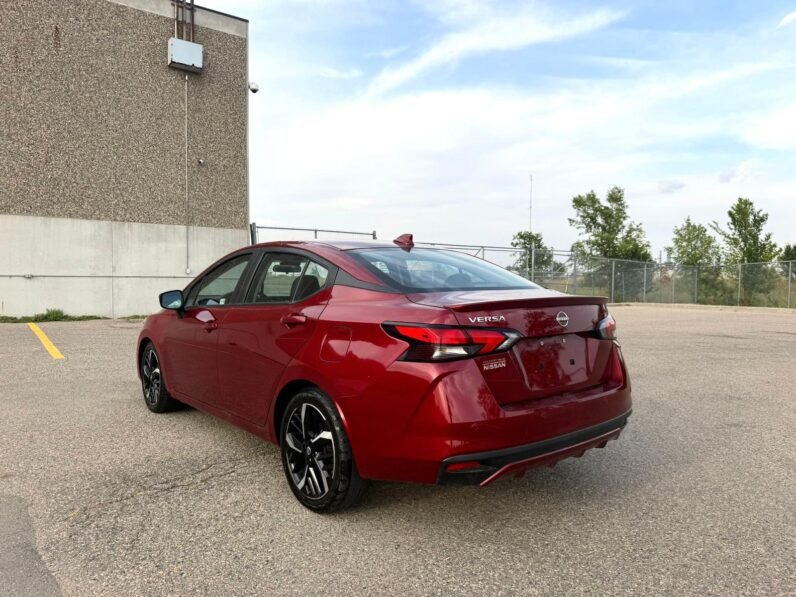 
								2023 Nissan Versa SR Sedan full									