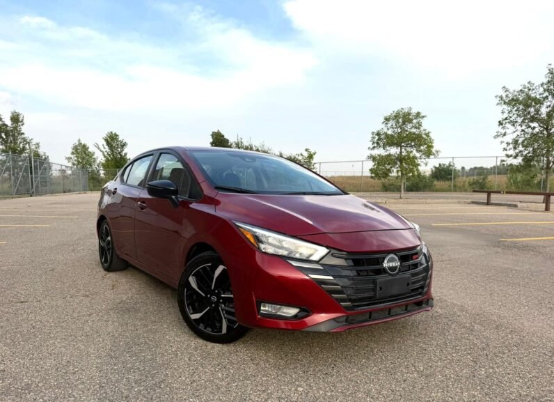
								2023 Nissan Versa SR Sedan full									