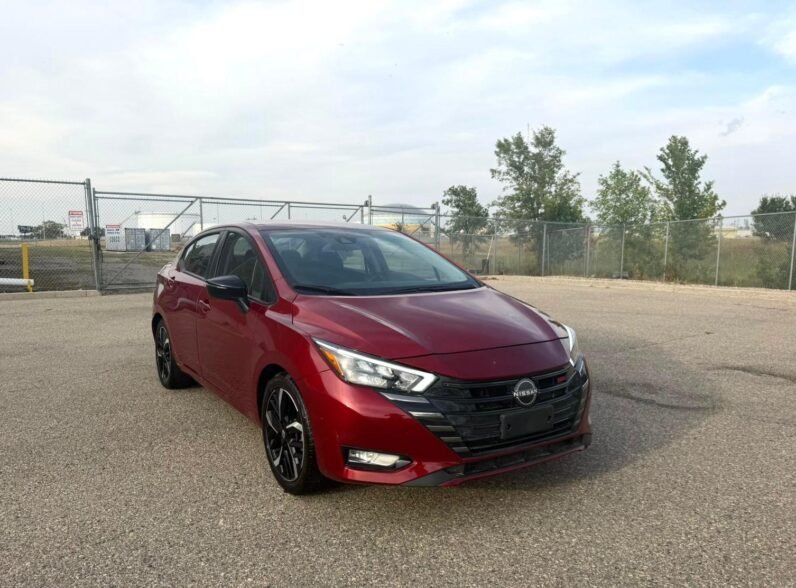 
								2023 Nissan Versa SR Sedan full									