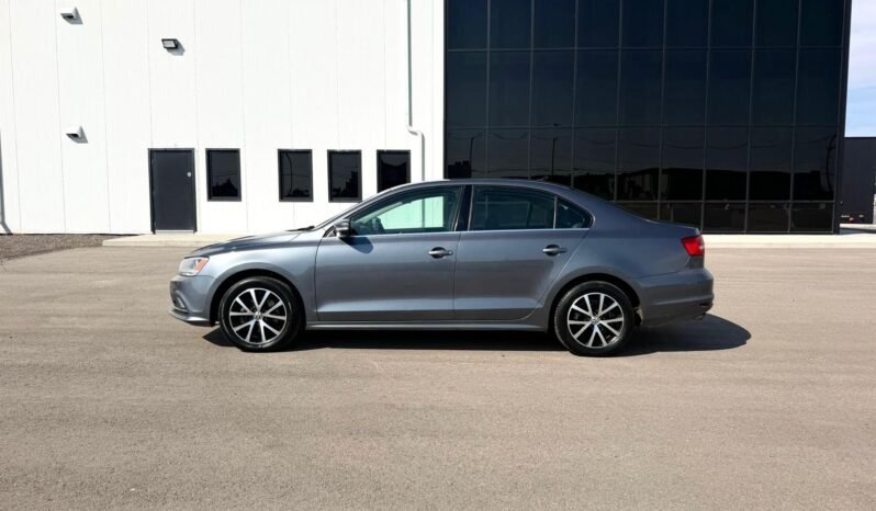 
								2015 Volkswagen Jetta Comfortline Sedan full									