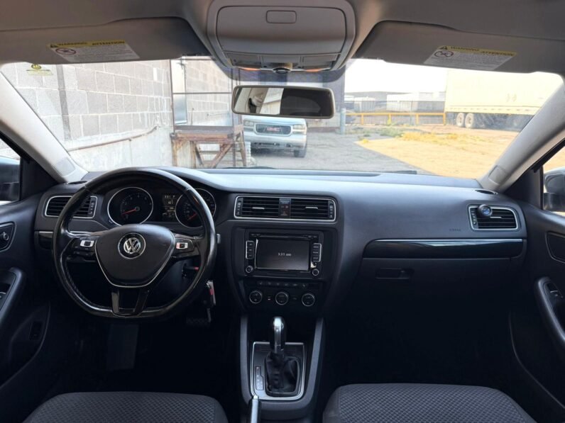 
								2015 Volkswagen Jetta Comfortline Sedan full									