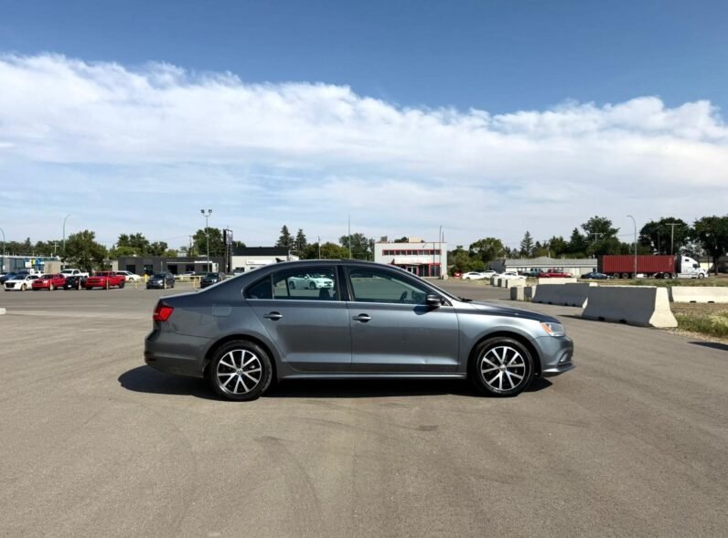
								2015 Volkswagen Jetta Comfortline Sedan full									
