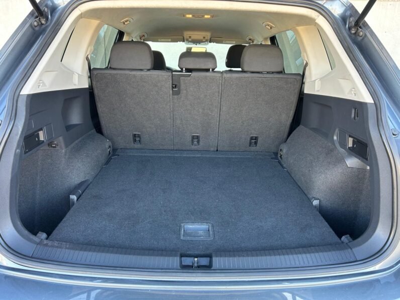 
								2019 Volkswagen Tiguan Trendline AWD SUV full									