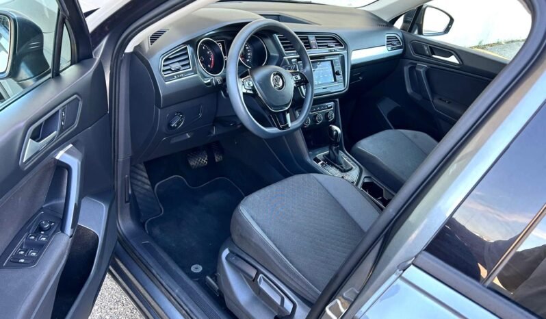 
								2019 Volkswagen Tiguan Trendline AWD SUV full									