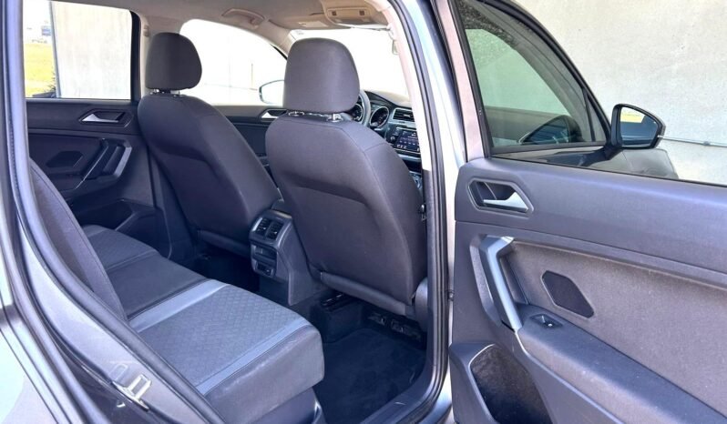 
								2019 Volkswagen Tiguan Trendline AWD SUV full									