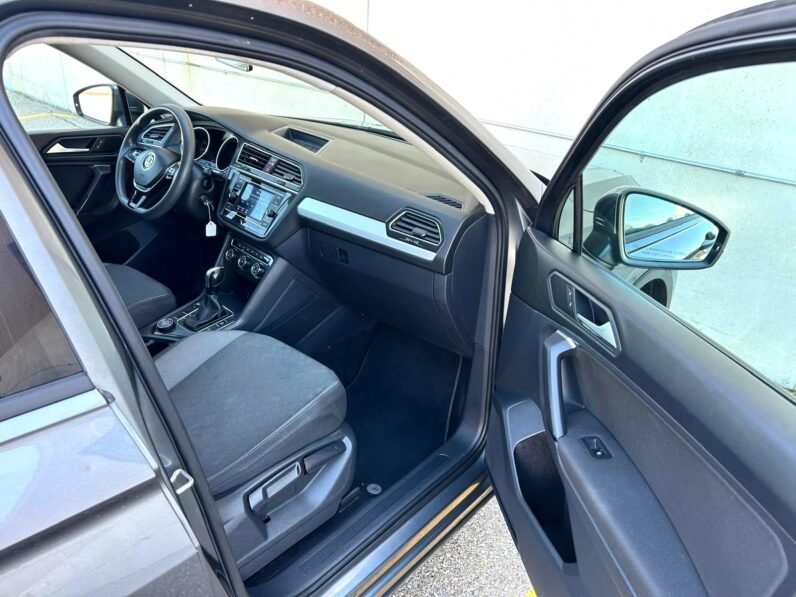 
								2019 Volkswagen Tiguan Trendline AWD SUV full									