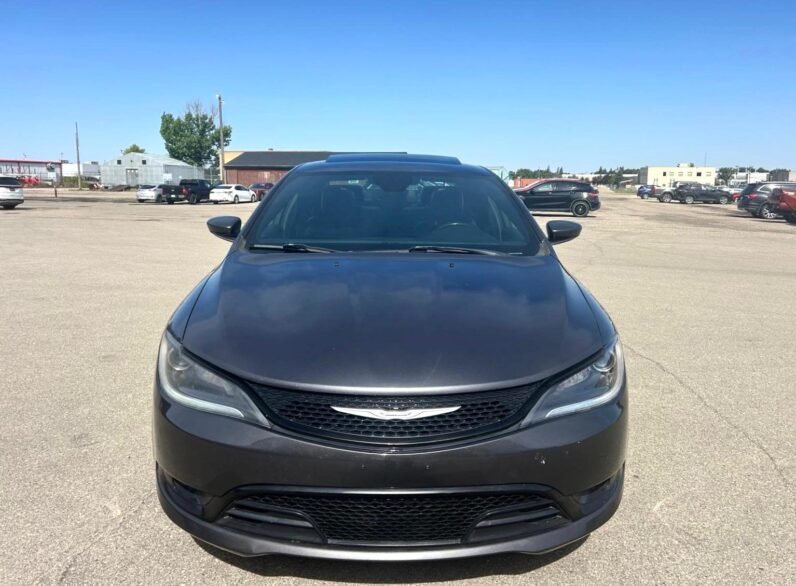 
								2016 Chrysler 200S Sedan full									