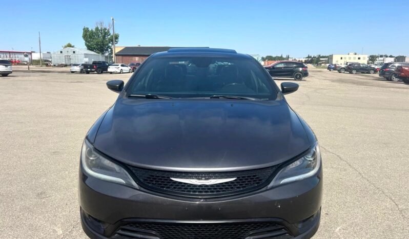 
								2016 Chrysler 200S Sedan full									