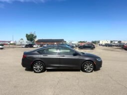 2016 Chrysler 200S Sedan