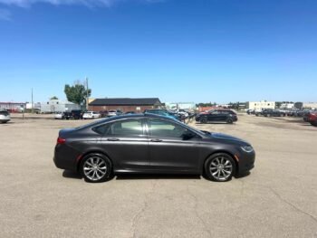 2016 Chrysler 200S Sedan