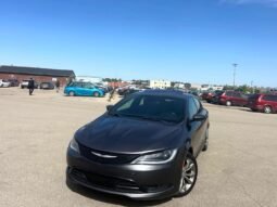 2016 Chrysler 200S Sedan
