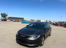 2016 Chrysler 200S Sedan