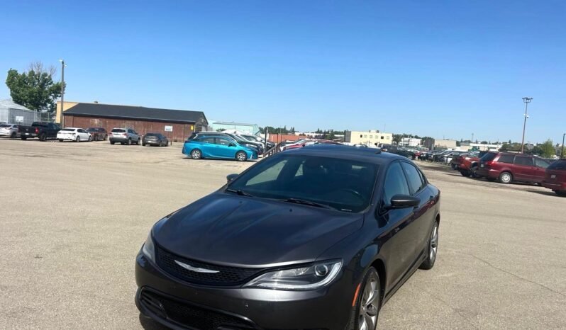 
								2016 Chrysler 200S Sedan full									