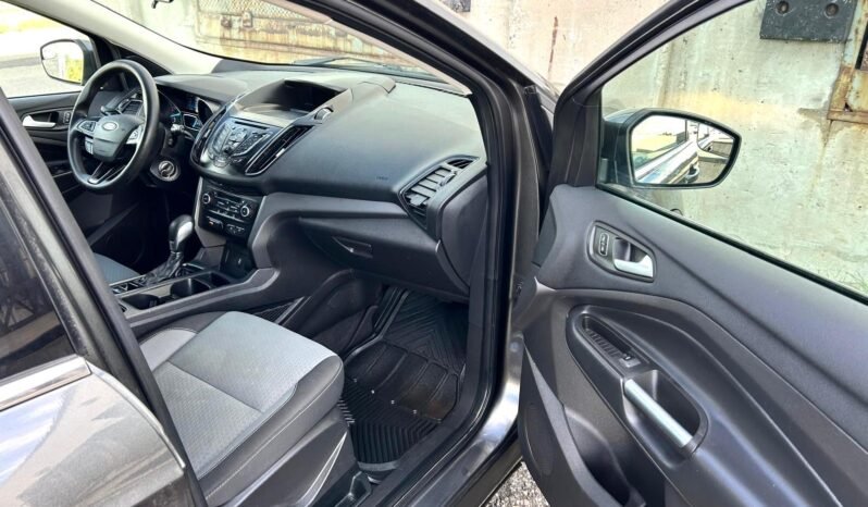 
								2018 Ford Escape SE SUV full									