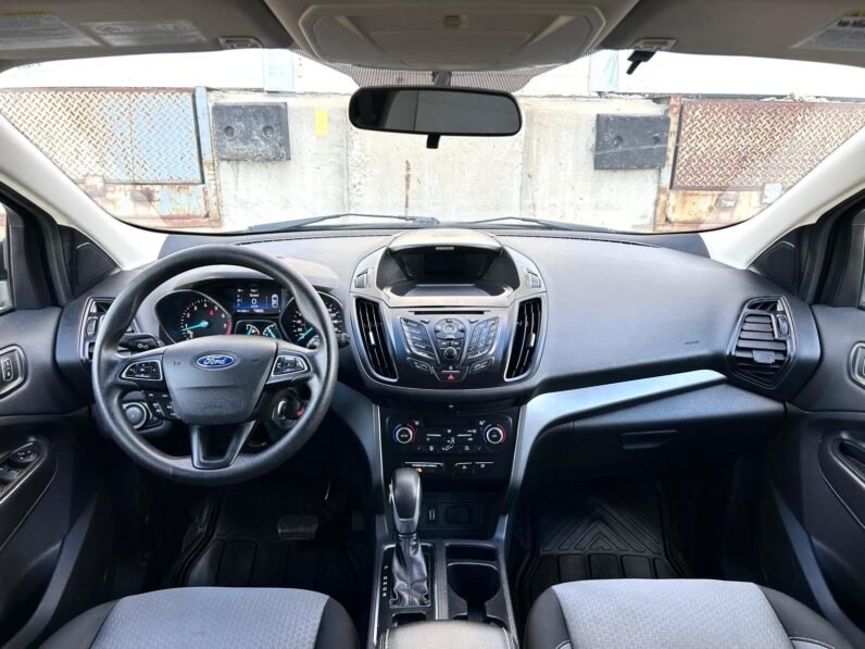 
								2018 Ford Escape SE SUV full									