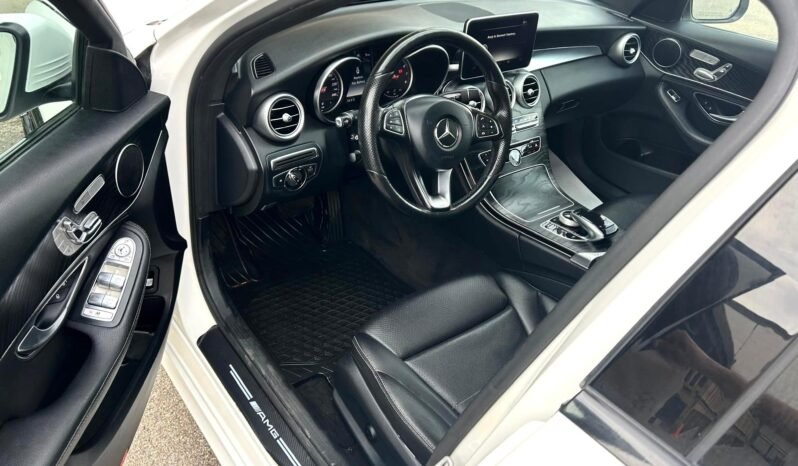 
								2016 Mercedes C300 AMG 4Matic Sedan full									