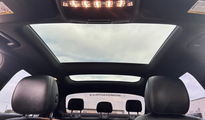 
								2016 Mercedes C300 AMG 4Matic Sedan full									